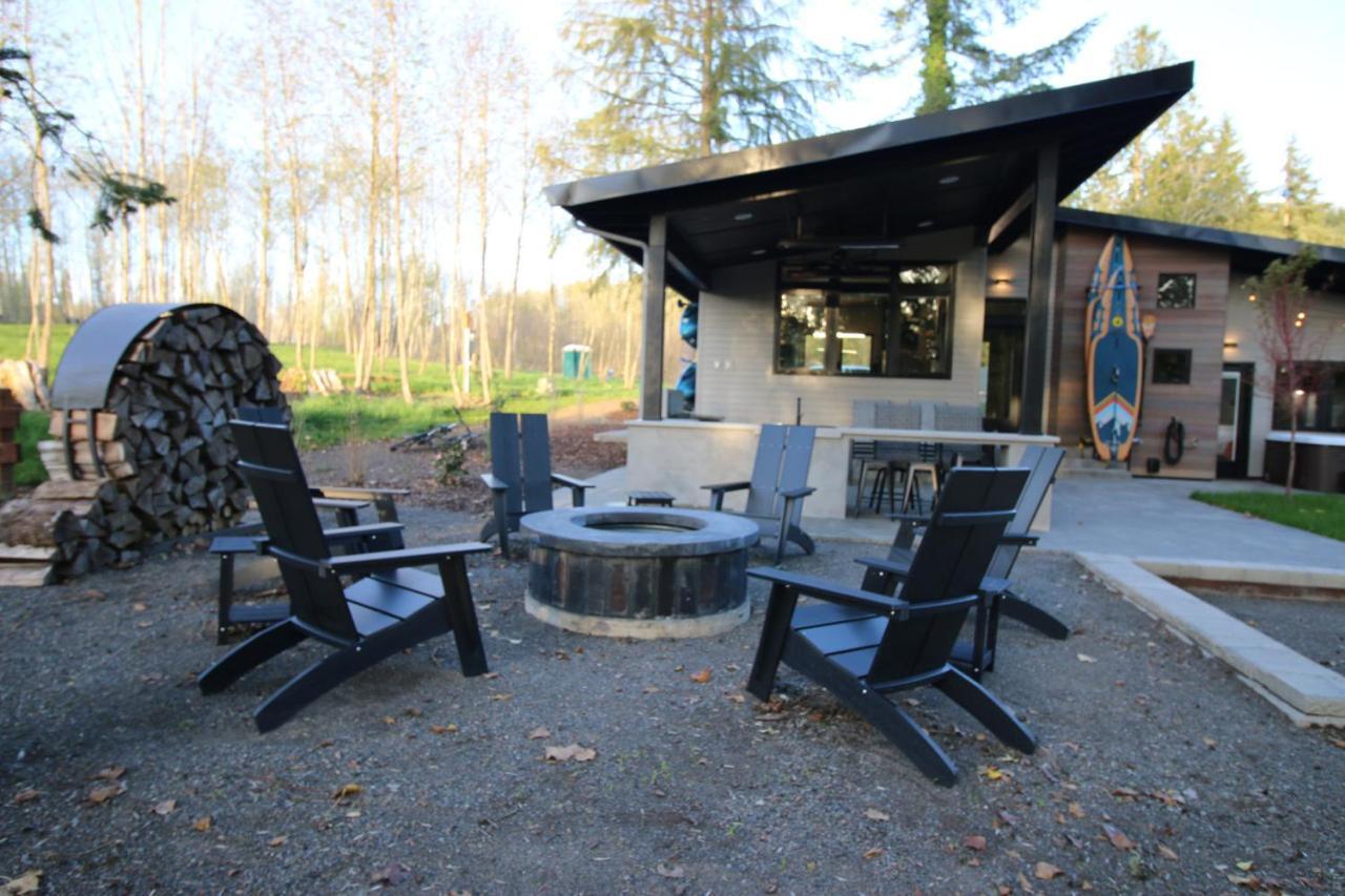 Luxe Lake Cabin Hot Tub Grill Firepit Ev Charger Onalaska Exterior photo